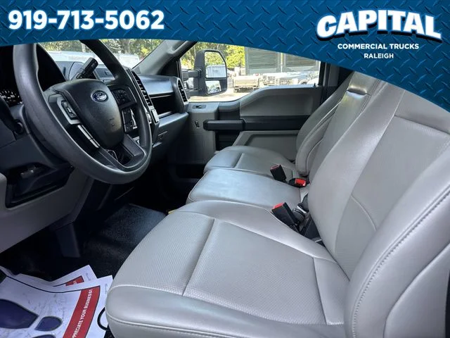 Used 2022 White Ford XL image 19