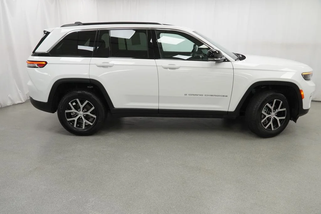 Certified Used 2025 White Jeep Limited image 10