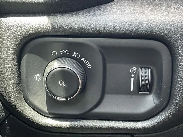 2025 RAM 1500 Tradesman - Photo 27