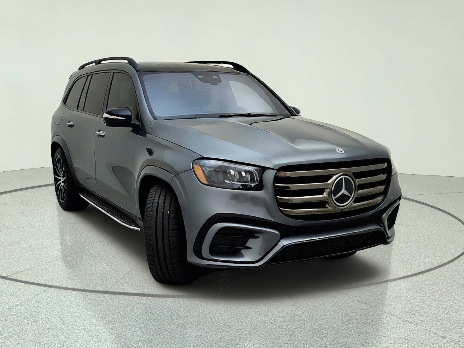 Used 2024 Selenite Grey Metallic Mercedes-Benz GLS 580 image 4