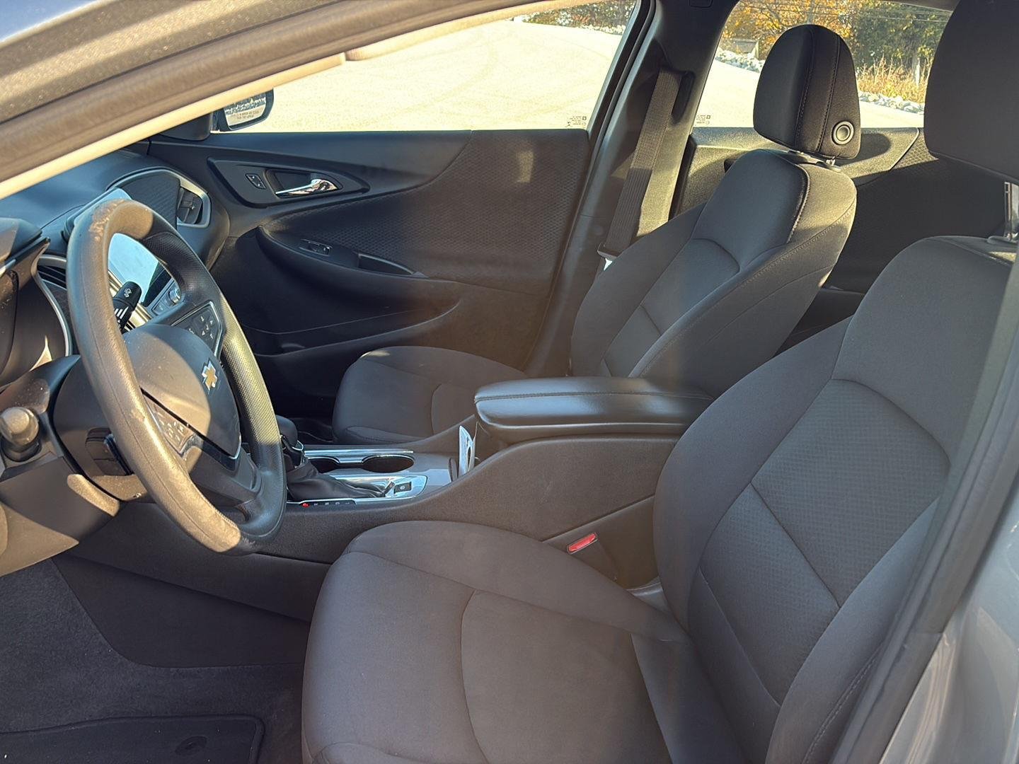 2023 Chevrolet Malibu 1LT photo 4