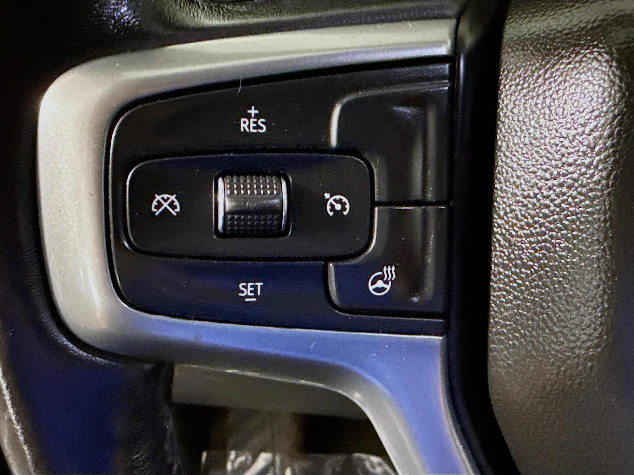 Used 2022 Northsky Blue Metallic Chevrolet RST image 10