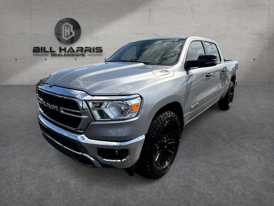 2023 RAM 1500 Big Horn/Lone Star 4x4 Crew Cab 5'7's photo