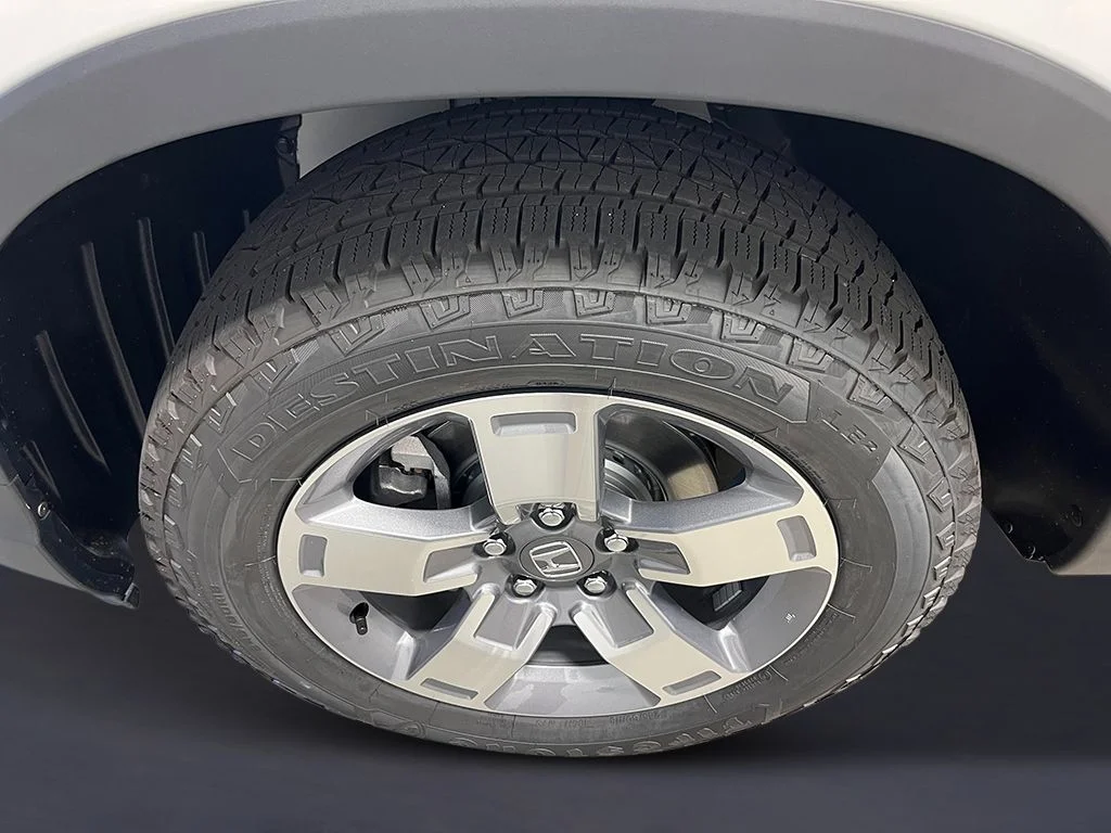 New 2026 Platinum White Honda RTL image 10
