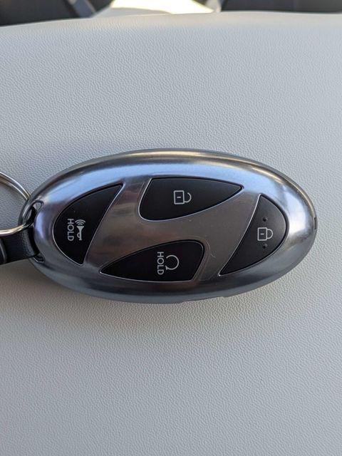 New 2027 Black Hyundai SEL image 33