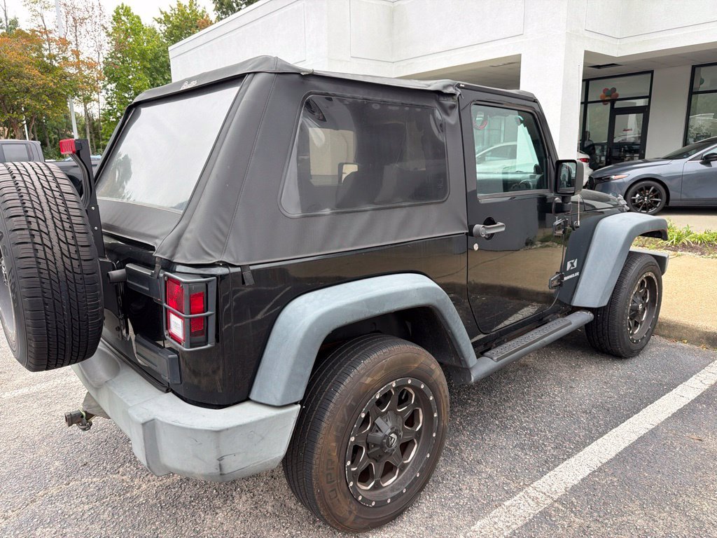 Used 2008 Black Jeep X image 5