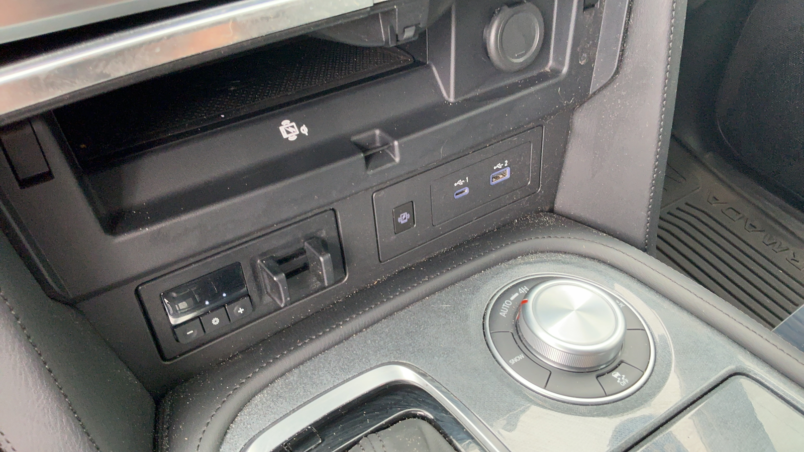 Certified Used 2023 White Nissan SV image 33