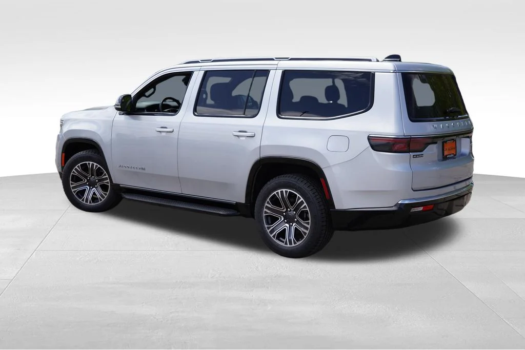 Used 2024 Silver Zynith Jeep Series II image 8