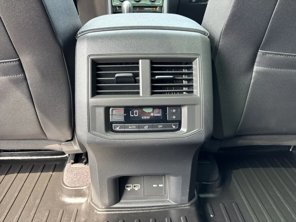 Used 2021 Silver Volkswagen SEL Premium image 38