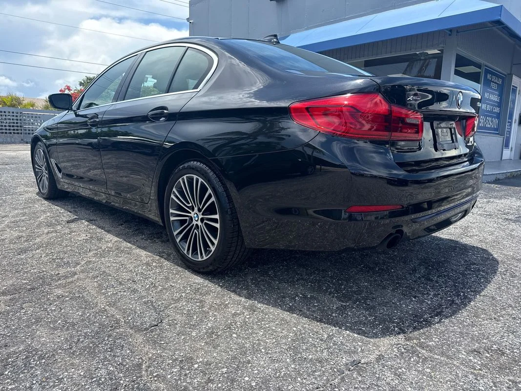 Used 2019 Black BMW xDrive image 6