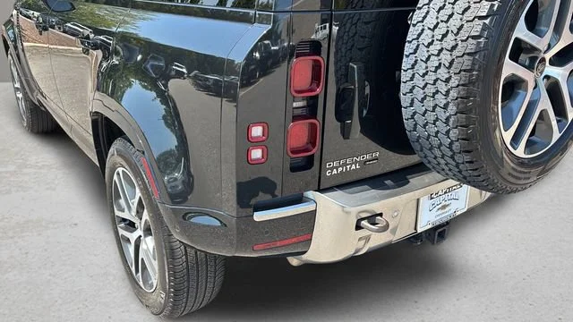 Used 2022 Black Land Rover 110 SE image 42
