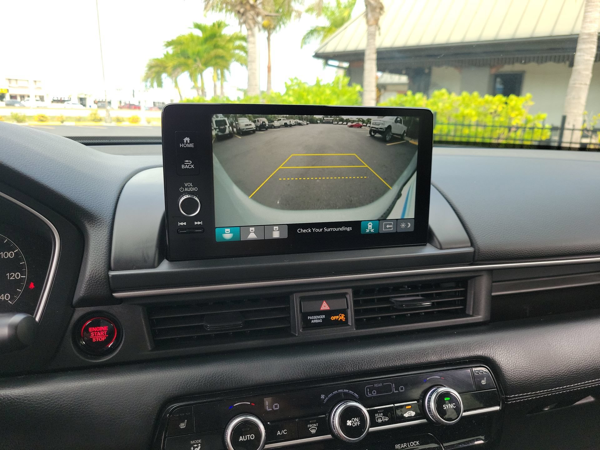 2025 Honda Pilot Touring - Photo 25