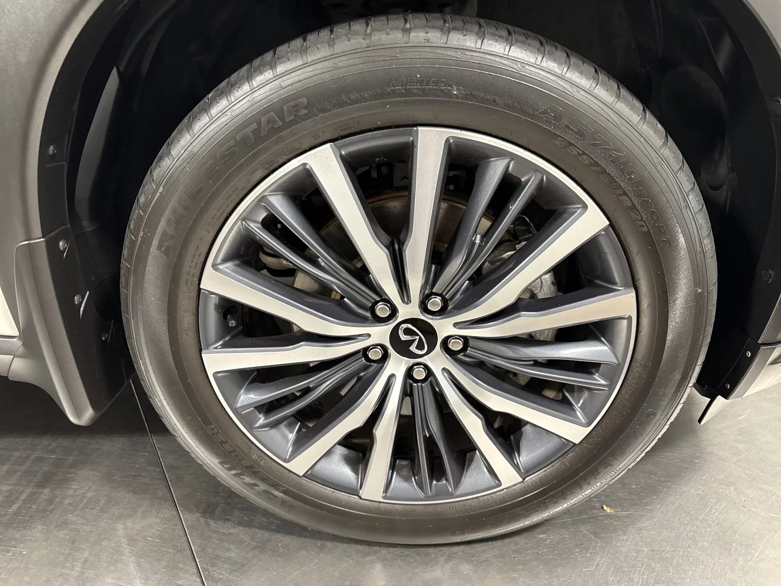 Used 2022 White INFINITI Sensory image 14