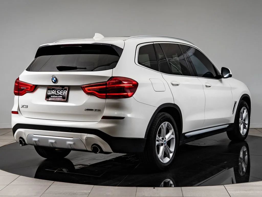 Used 2019 Alpine White BMW xDrive30i image 10