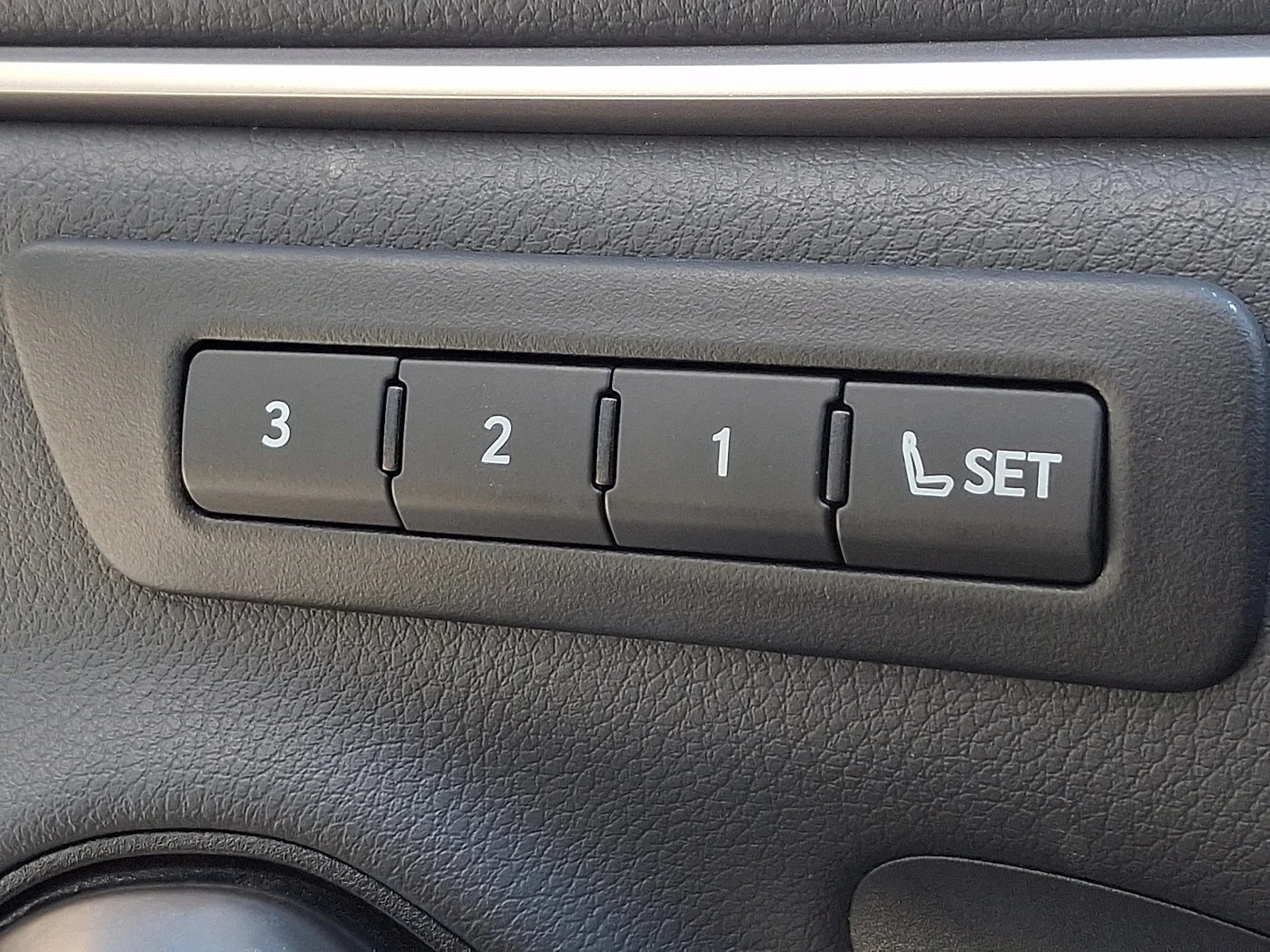 Certified Used 2024 CAVIAR Lexus  image 28