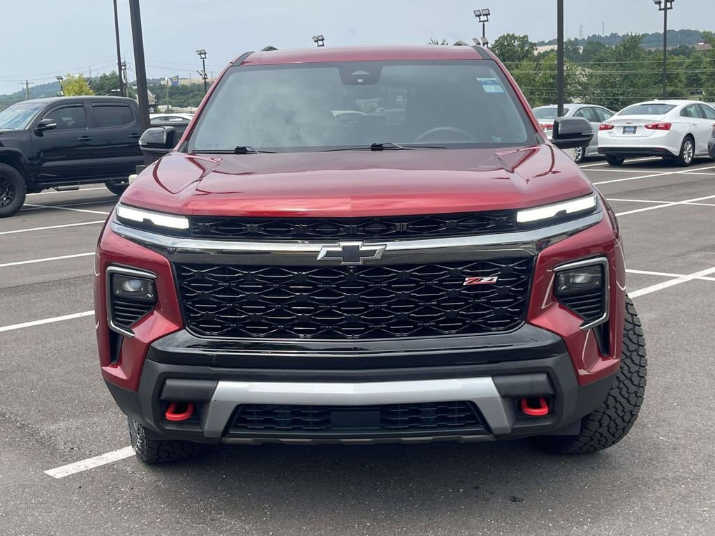Used 2024 Red Chevrolet Z71 image 7