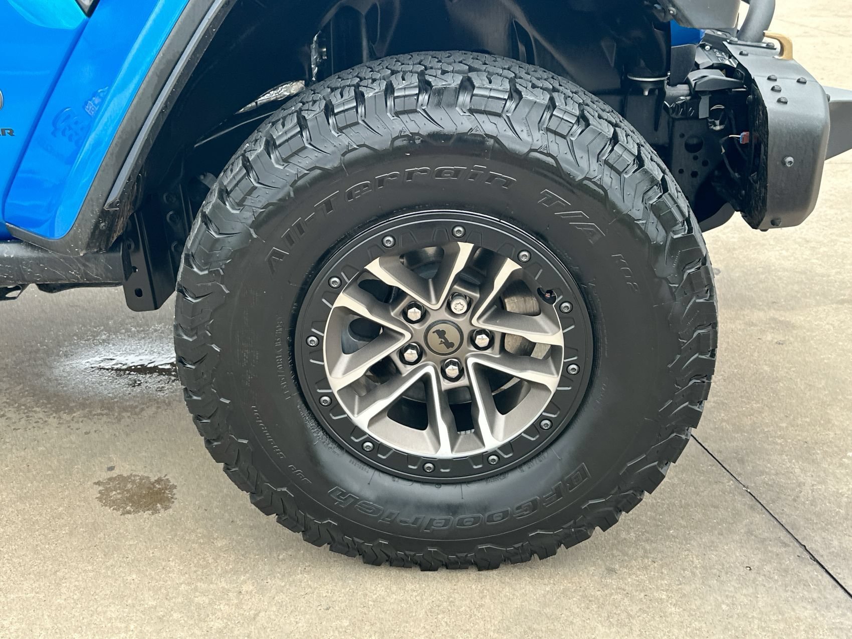 Used 2024 Hydro Blue Pearlcoat Jeep Rubicon 392 image 10