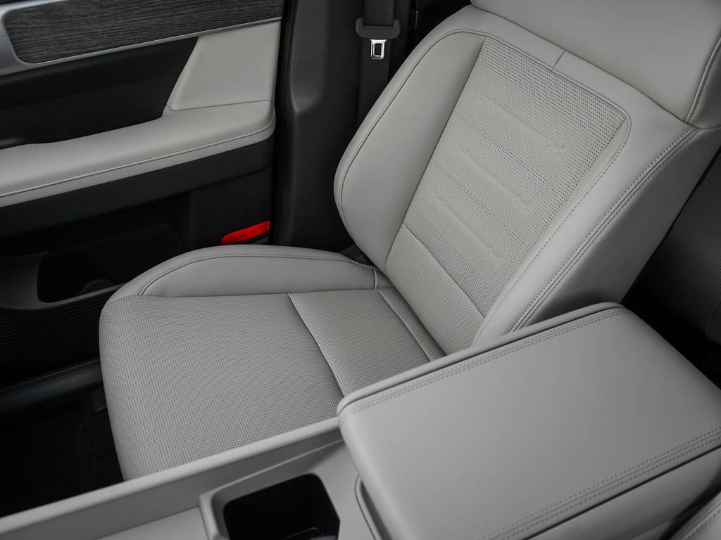 New 2026 Rockwood Green Hyundai Limited 6P AWD image 27