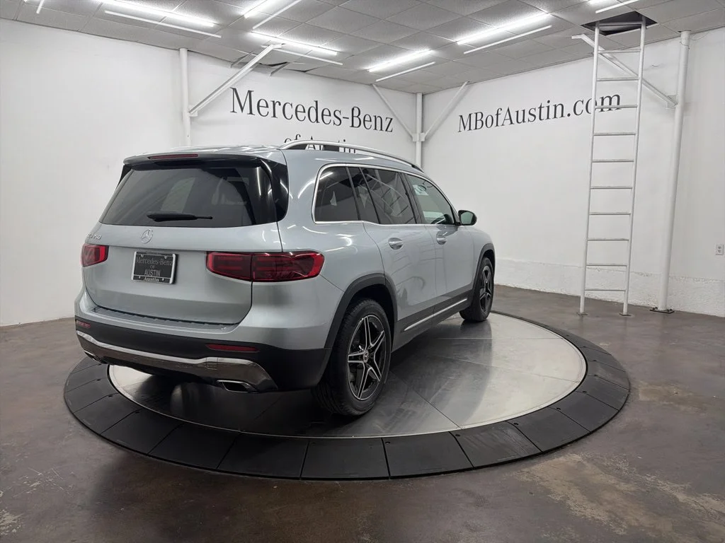 Used 2026 Silver Mercedes-Benz GLB 250 image 7