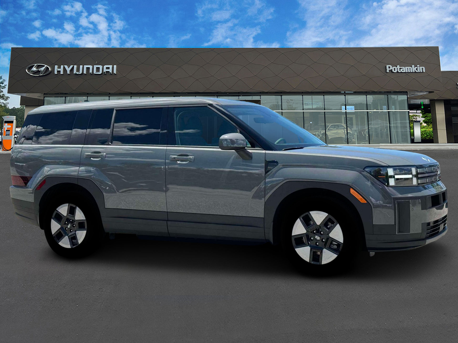 New 2026 Hampton Gray Hyundai SE image 9