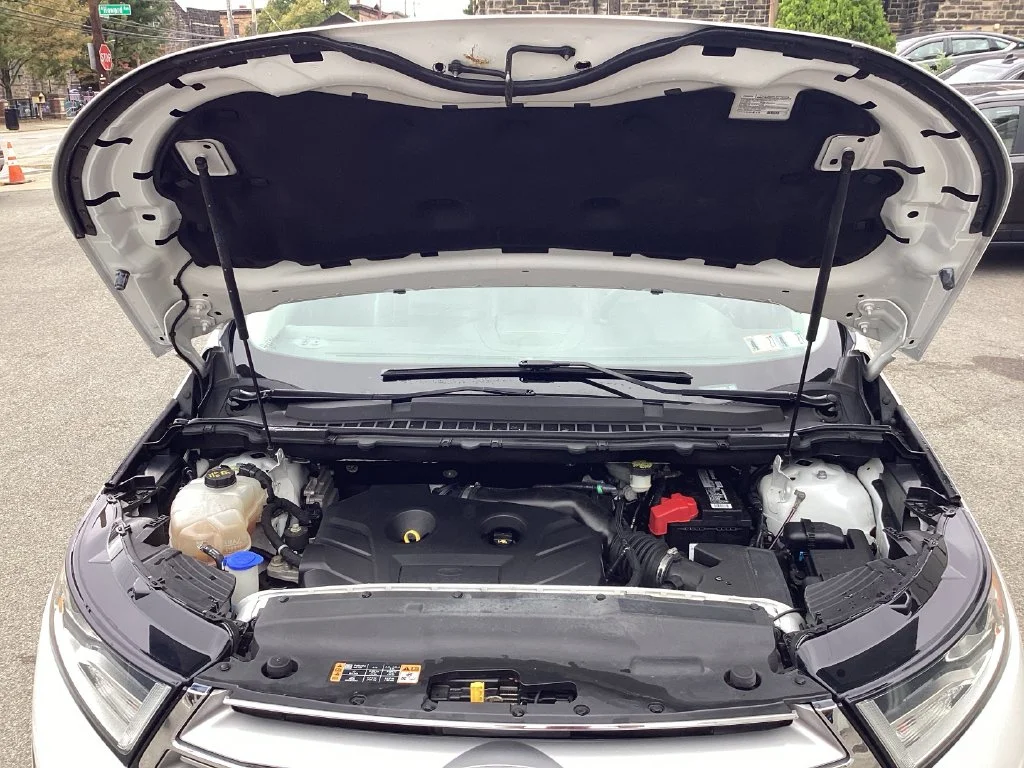 Used 2017 White Ford SEL image 21