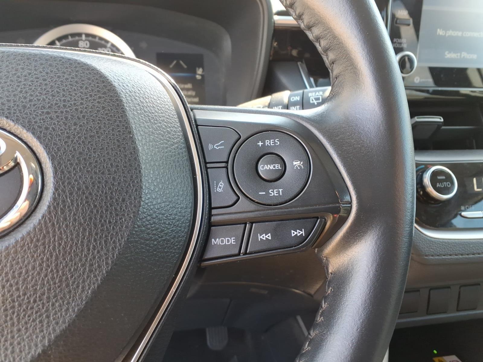 2022 Toyota Corolla Cross LE - Photo 24