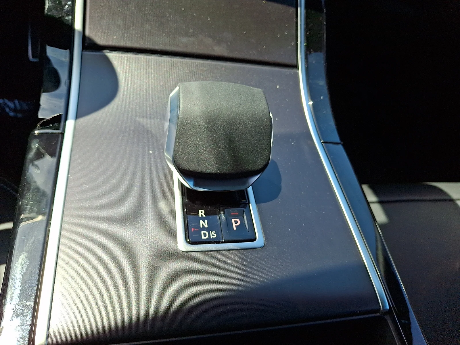 New 2026 Fuji White Land Rover Belgravia Edition image 12