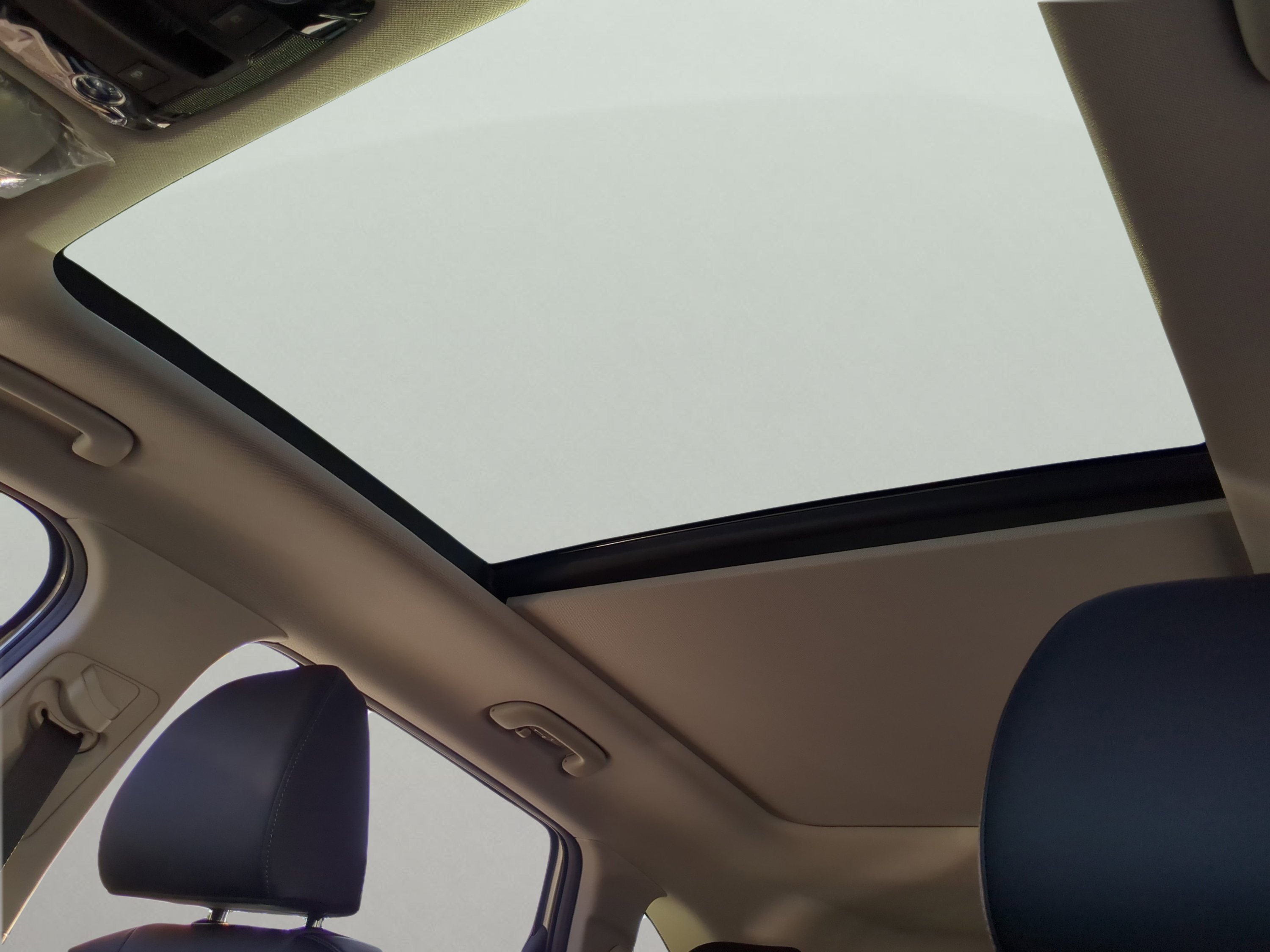 New 2026 Ivory Silver Kia S image 8