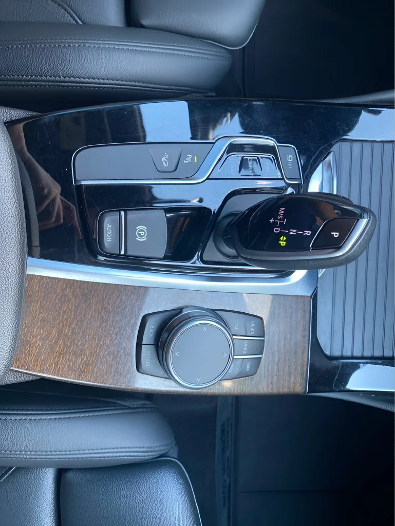 Used 2019 Black BMW xDrive30i image 29
