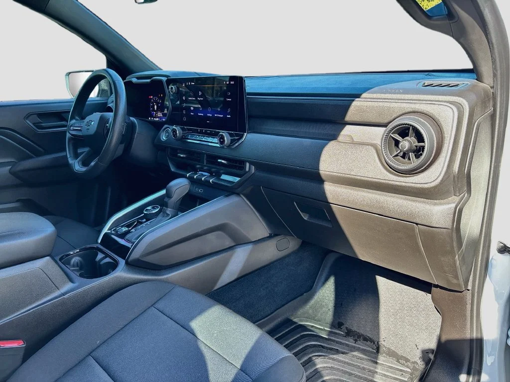 Used 2024 Summit White Chevrolet Trail Boss image 28