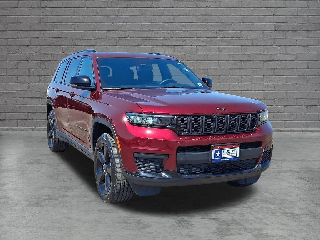 Used 2024 Red Jeep Altitude X 4x4 image 44