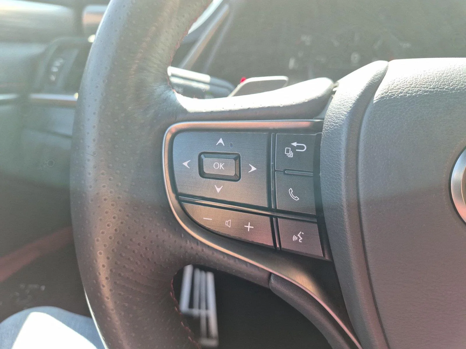Used 2021 Atomic Silver Lexus ES 350 F SPORT image 20