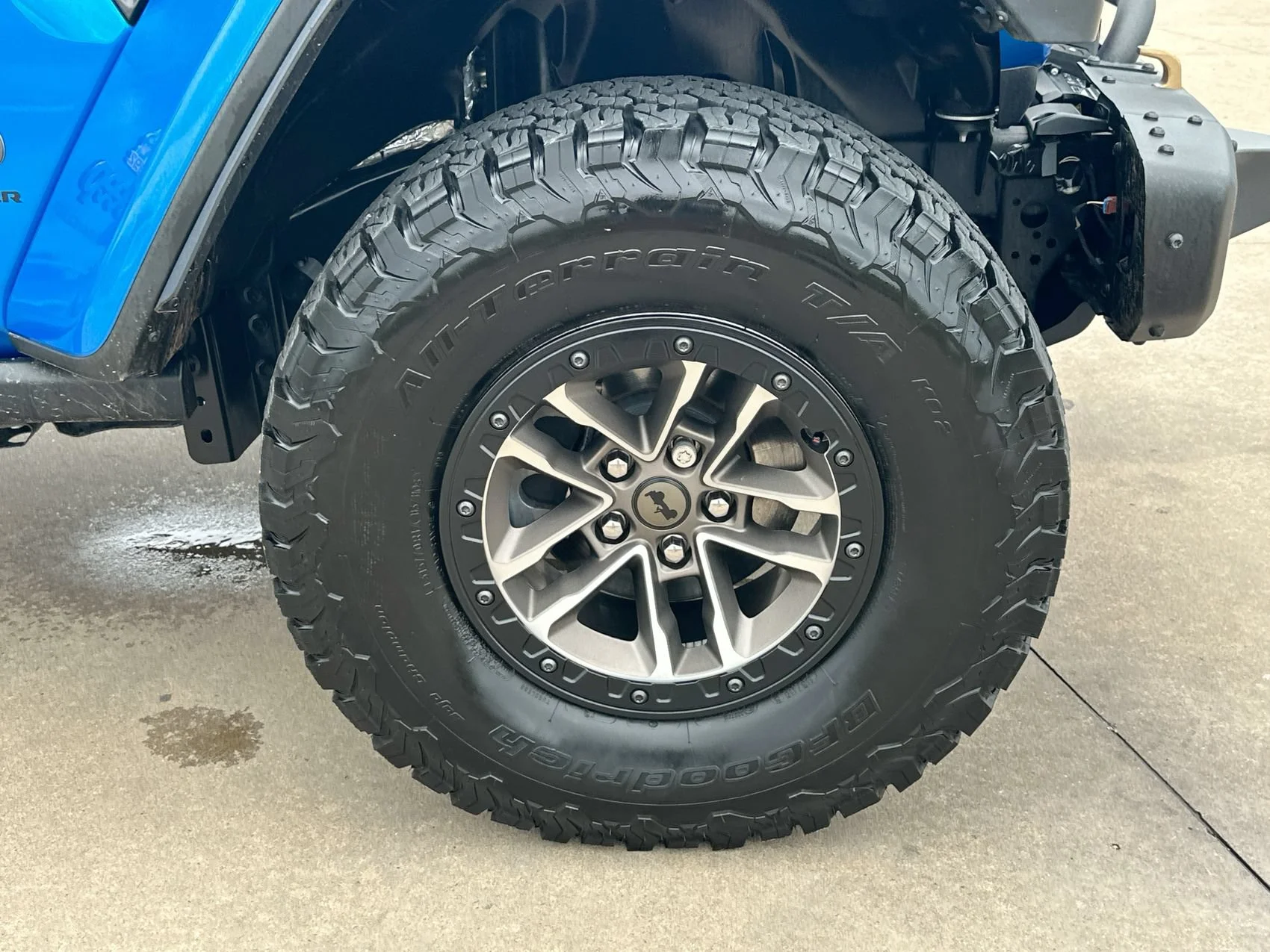 Used 2024 Hydro Blue Pearlcoat Jeep Rubicon 392 image 10