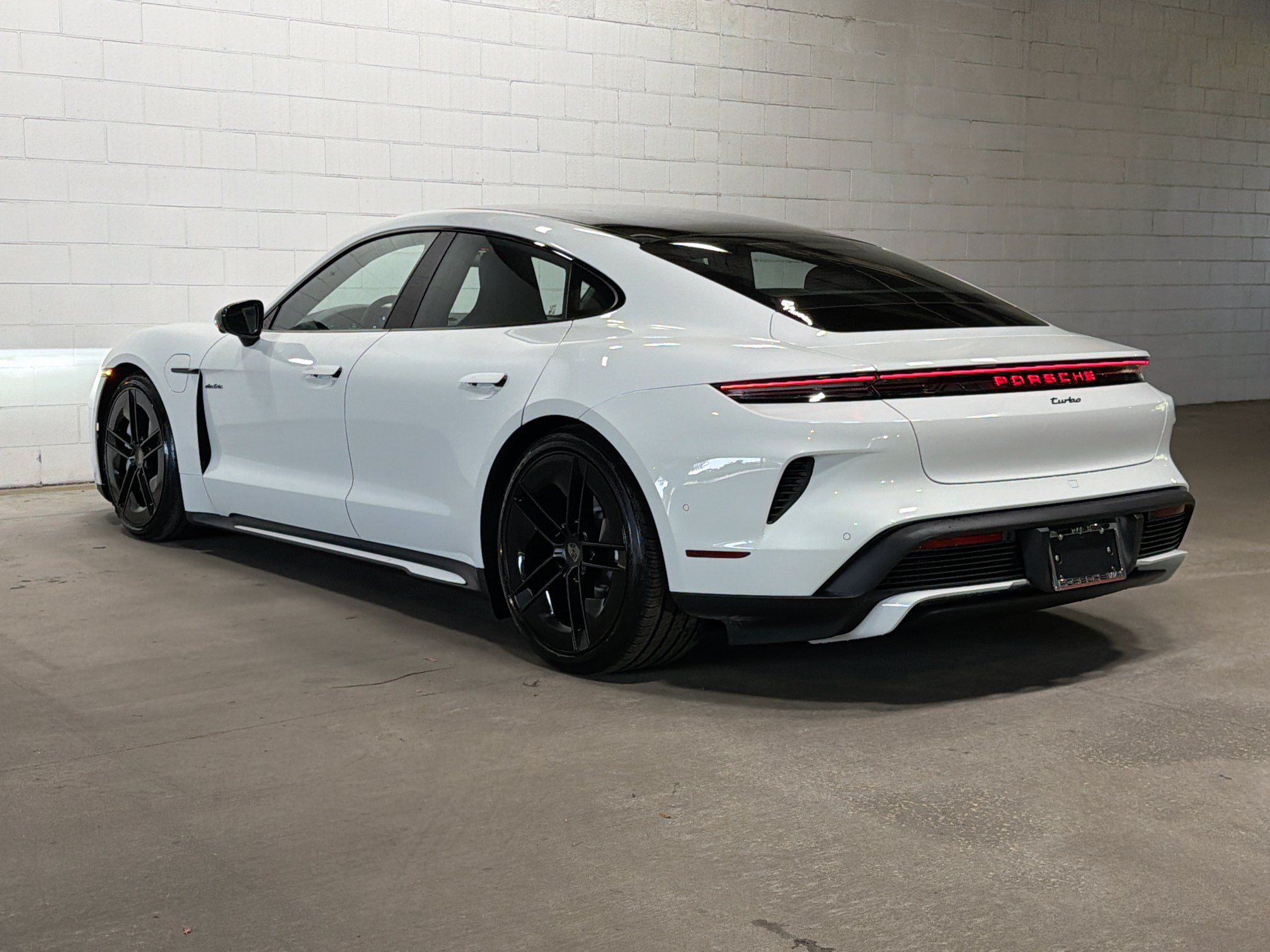 New 2027 White Porsche Turbo image 3