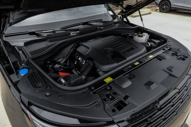 New 2026 Black Land Rover SE image 65