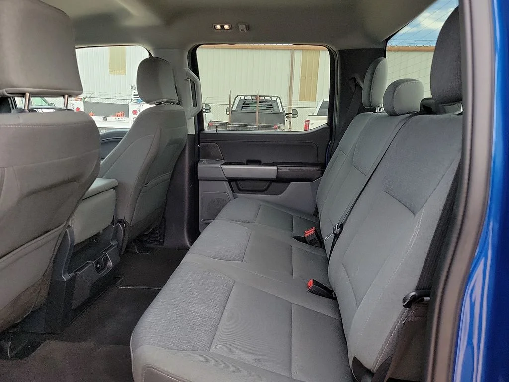 Used 2025 Blue Ford XLT image 16