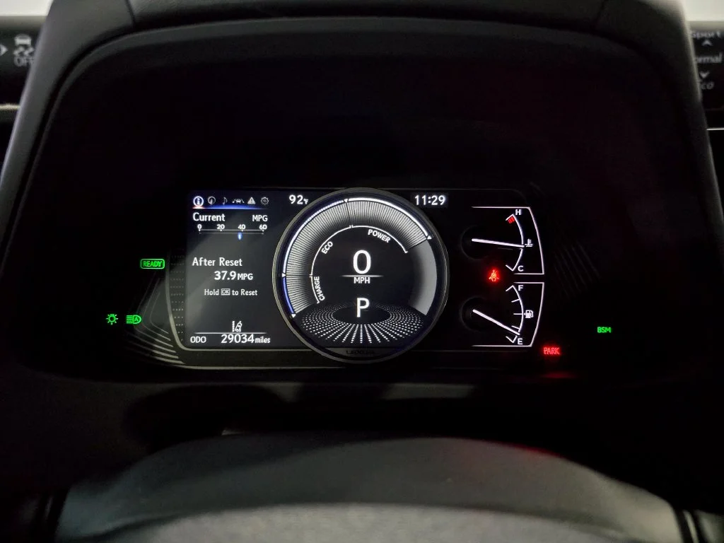 Used 2023 White Lexus 250h Base image 18