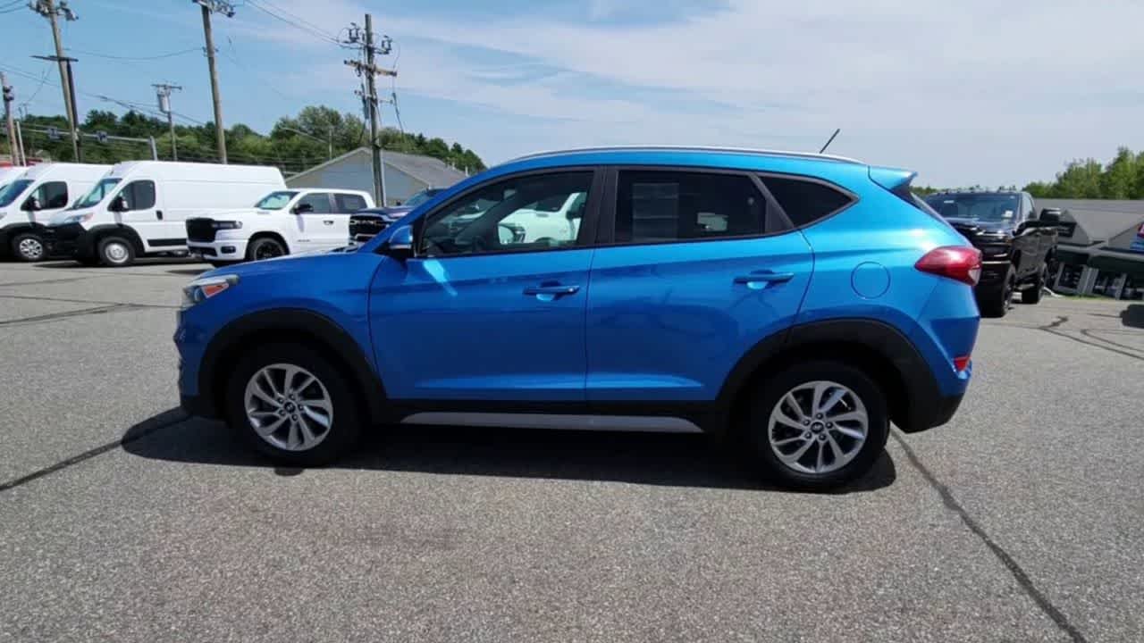 Used 2017 Caribbean Blue Hyundai Eco image 6