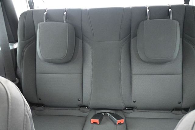 Used 2023 Crystal Metallic Jeep Sport S image 13