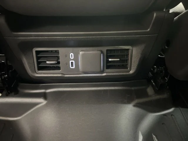 Used 2025 Summit White Chevrolet LT image 20