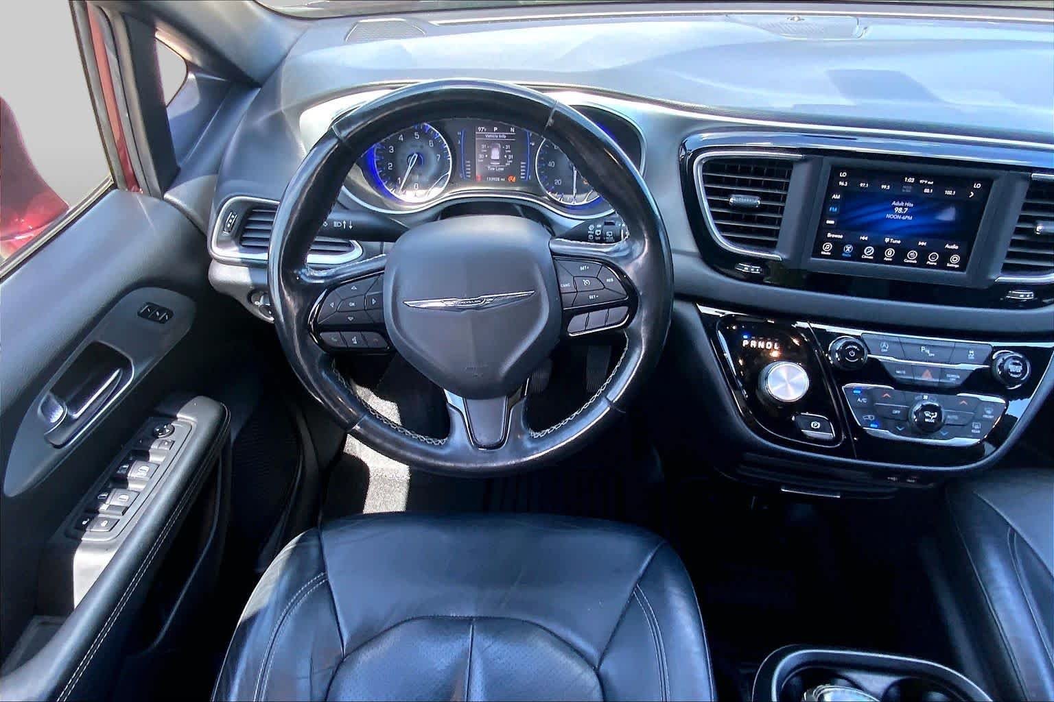 Used 2020 Velvet Red Pearlcoat Chrysler Touring L image 6