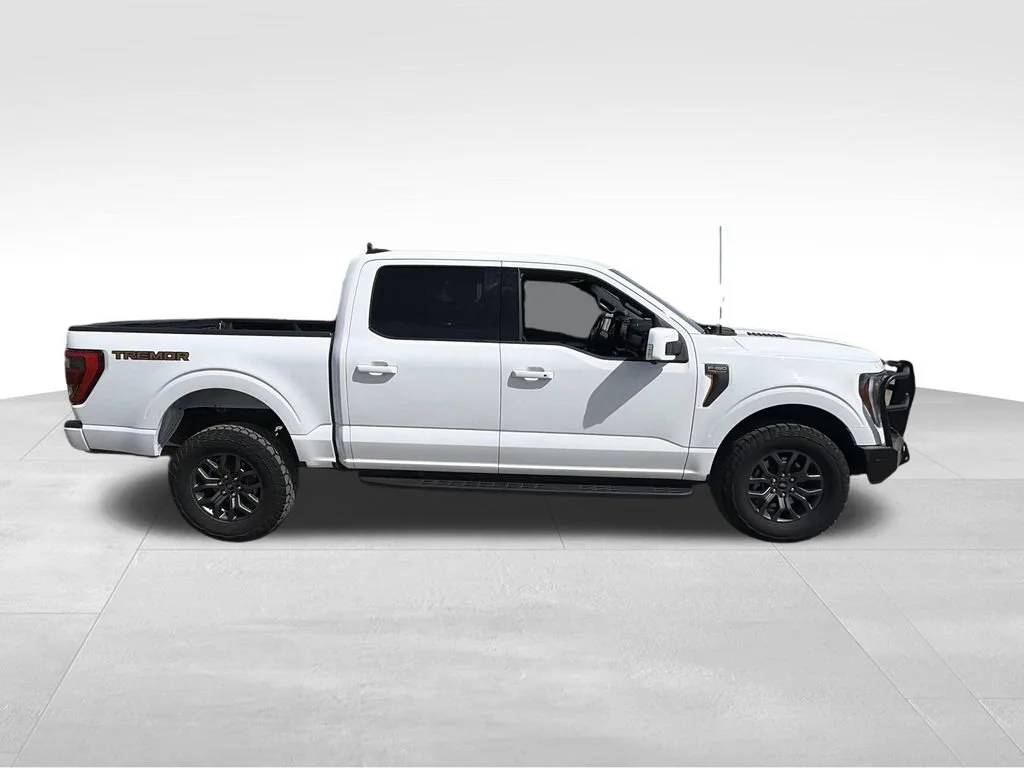 Used 2022 Oxford White Ford XL image 8