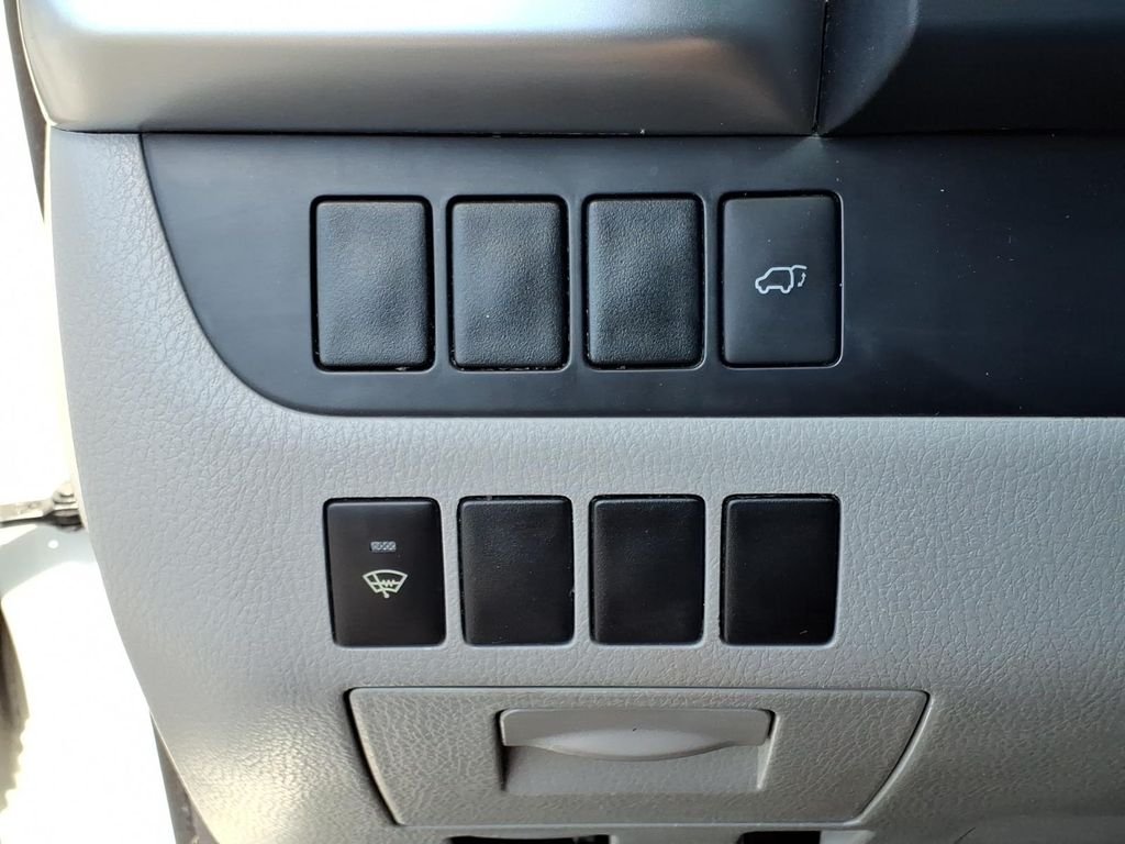 Used 2015 Blizzard Pearl Toyota LE V6 image 15