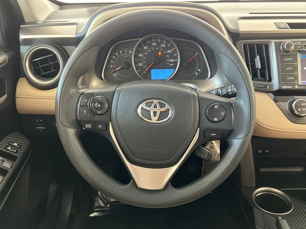 Used 2014 Brown Toyota XLE image 17