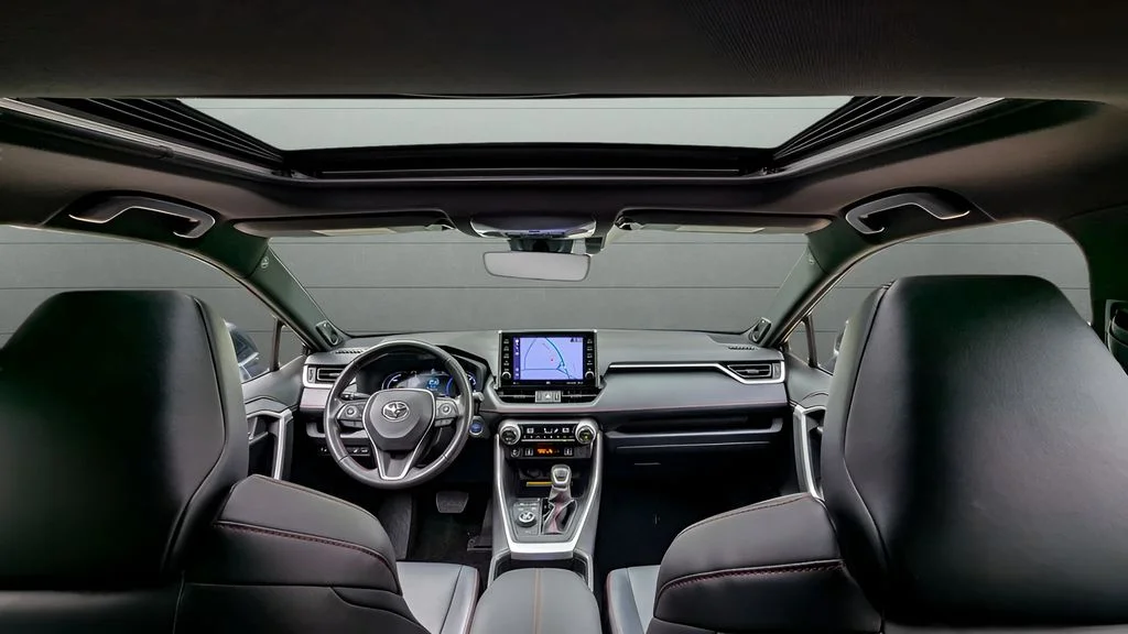 2021 Toyota RAV4 XSE - Photo 35
