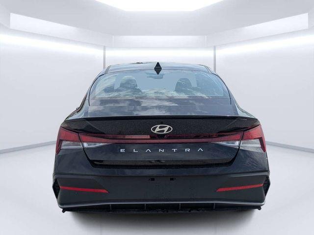 New 2026 Black Hyundai SEL Sport image 4