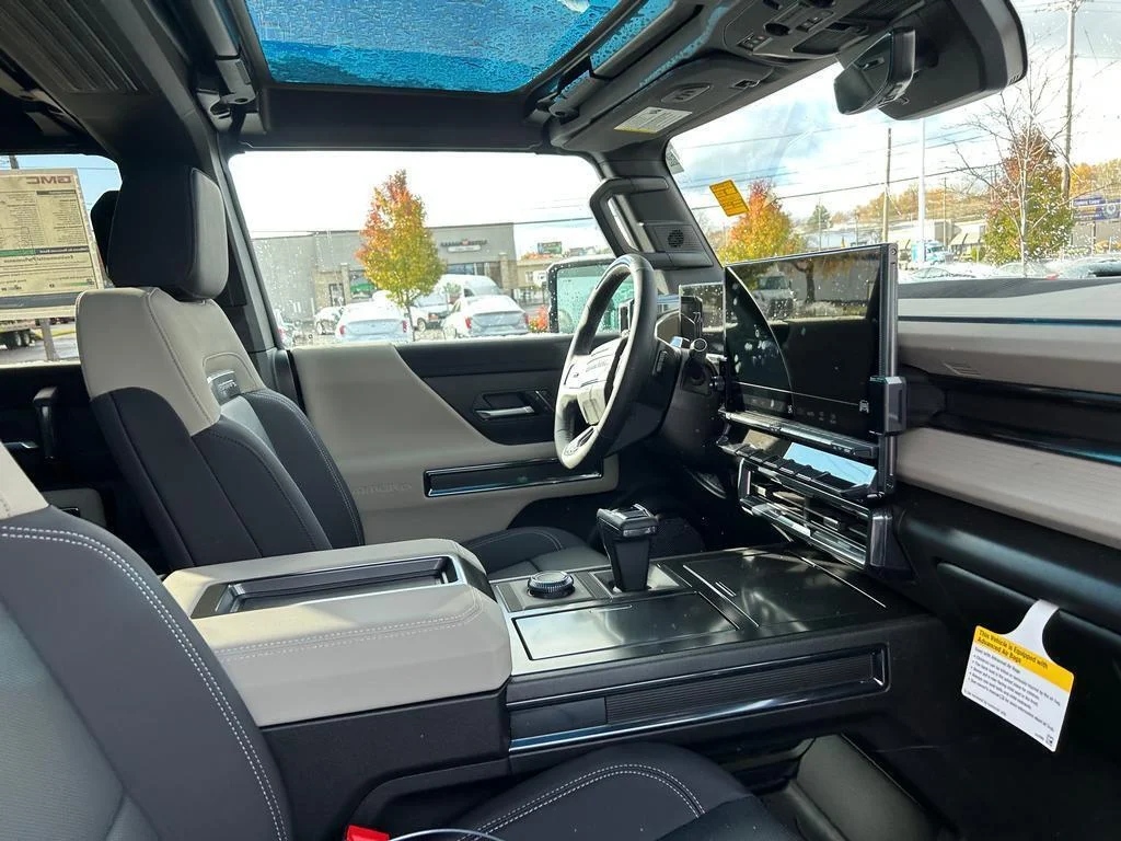 New 2026 G42/White GMC 2X image 18