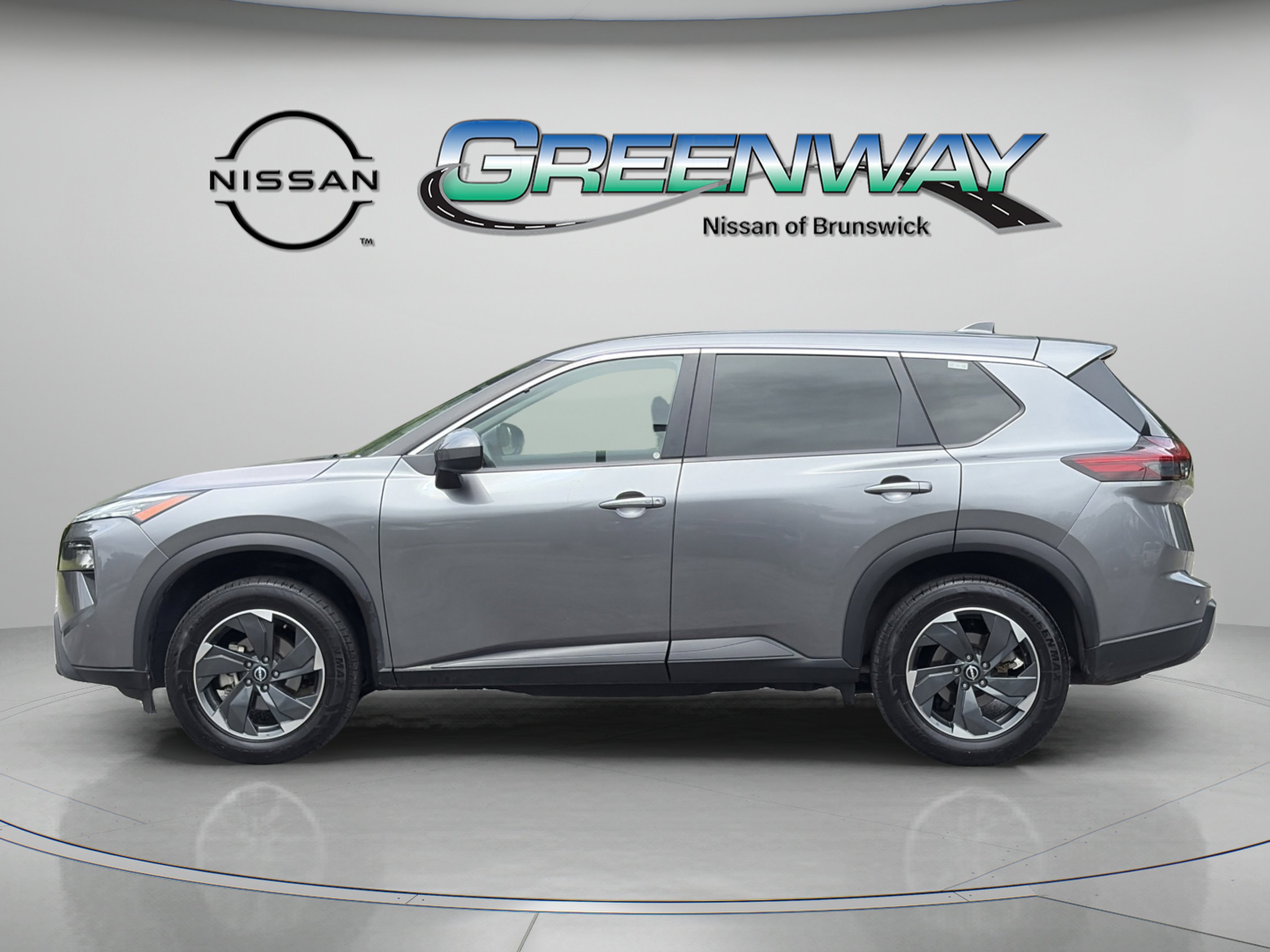 Used 2024 Gun Metallic Nissan SV image 4