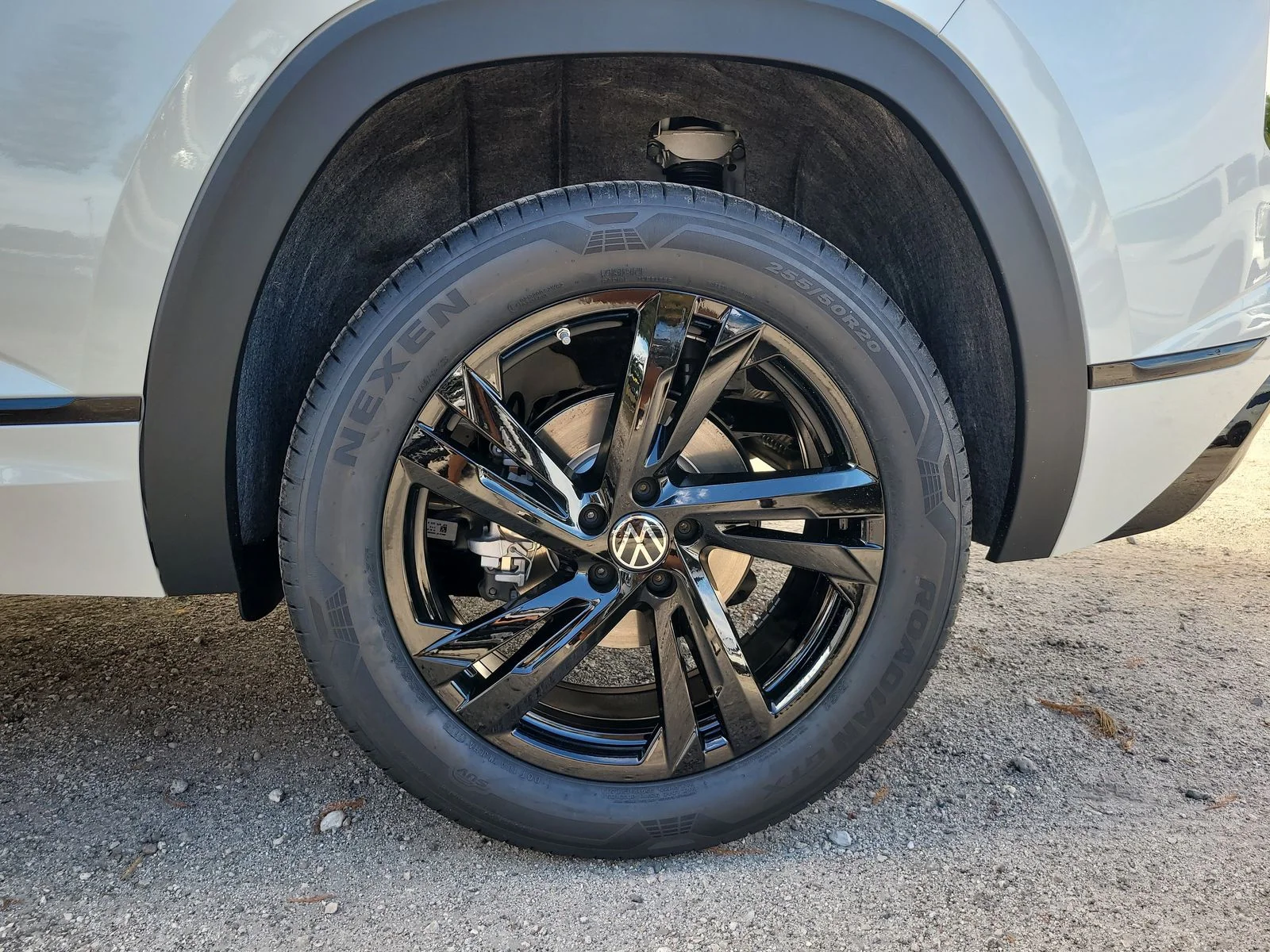 2026 Volkswagen Atlas Cross Sport SEL R-LINE - Photo 9