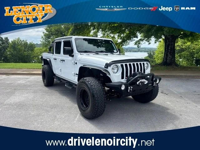 Used 2020 White Jeep Sport image 1